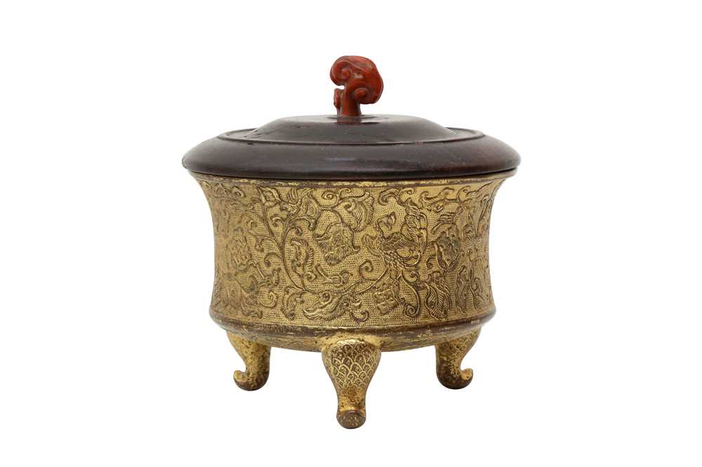 Lot 283 - A CHINESE GILT-BRONZE INCENSE BURNER.