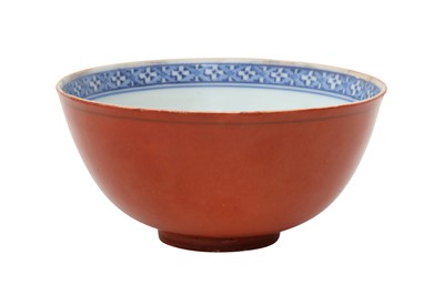Lot 249 - A CHINESE BLUE AND WHITE AND RED-ENAMELLED BOWL