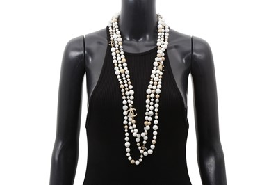 Lot 389 - Chanel White Pearl Sautoir Necklace