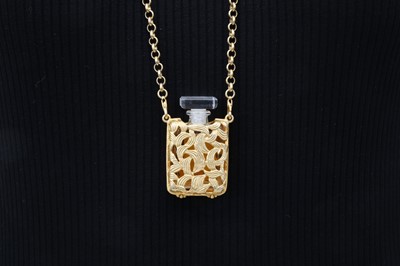 Lot 419 - Chanel Perfume Holder Pendant Necklace