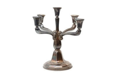 Lot 30 - A 20TH CENTURY STERLING SILVER FIVE LIGHT CANDELABRA