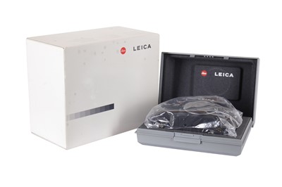 Lot 99 - A Leica R8 SLR Camera Body