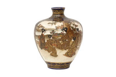 Lot 590 - A SMALL JAPANESE SATSUMA VASE BY KINKOZAN