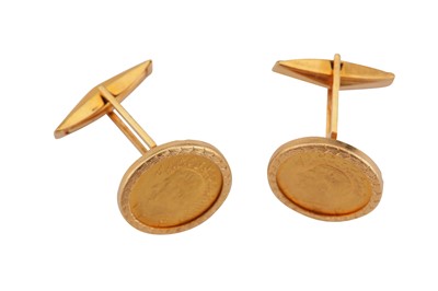 Lot 79 - A pair of coin cufflinks
