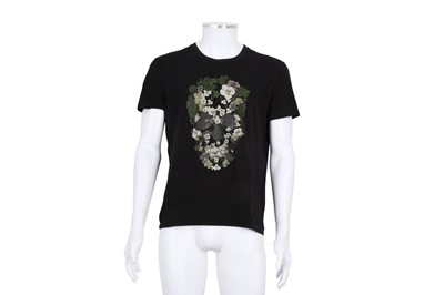 Lot 524 - Alexander McQueen Men's Black Flower Skull T-Shirt - Size L