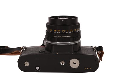 Lot 92 - A Leica R5 SLR Camera