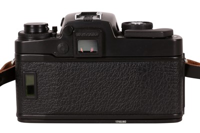 Lot 92 - A Leica R5 SLR Camera