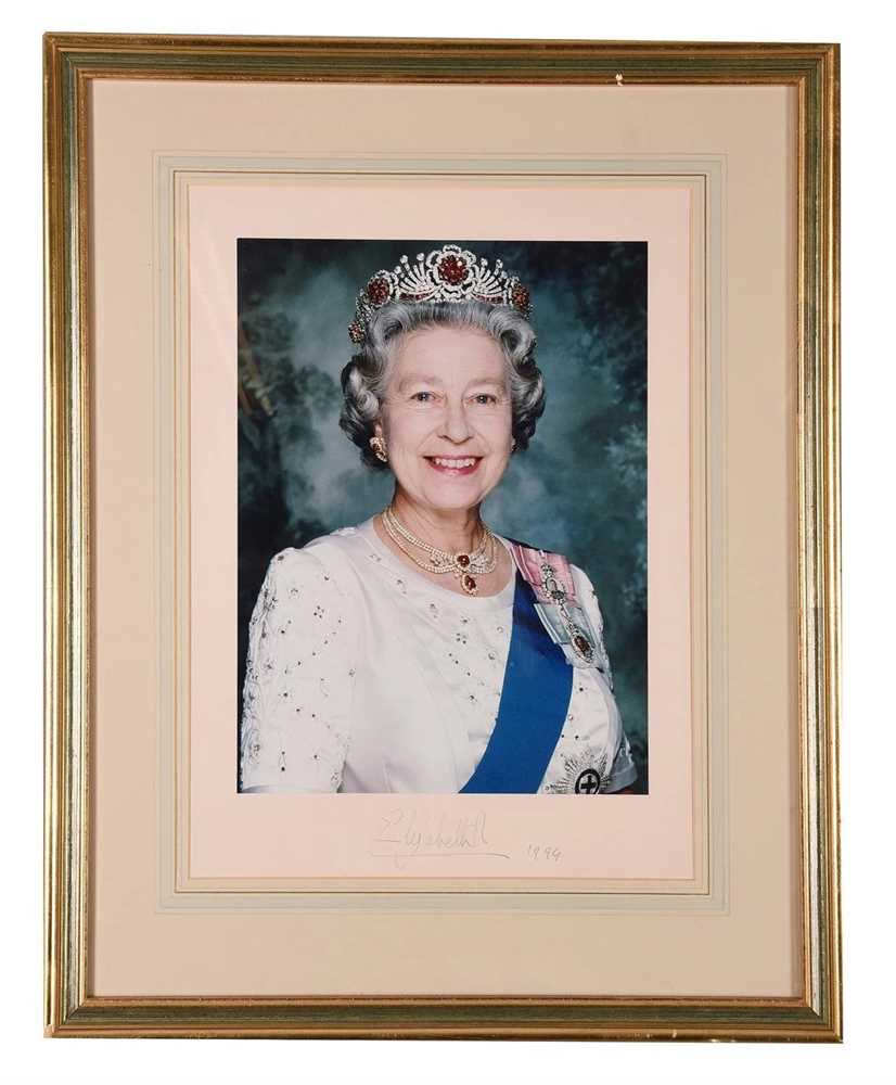 Lot 212 - Elizabeth II, Queen of the United Kingdom