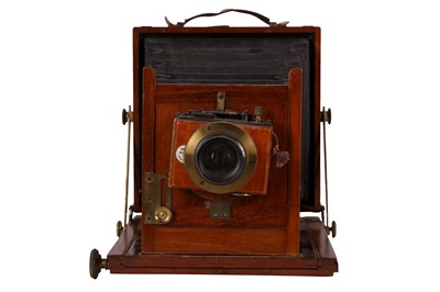 Lot 1 - A Unmarked Half Plate Wood & Brass Field Camera
