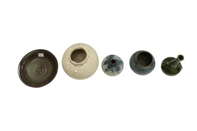 Lot 111 - FIVE ITEMS OF STUDIO POTTERY, LATE 20th CENTURY