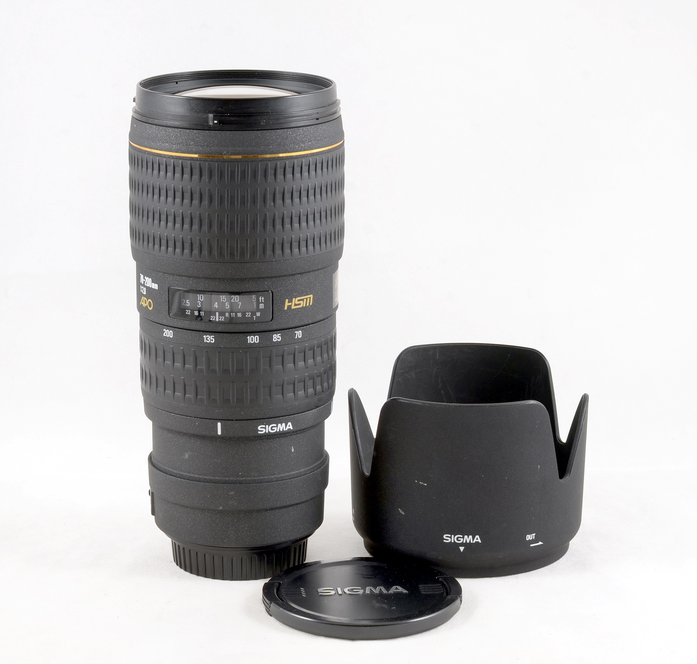 Lot 487 Sigma 70200mm f2.8 EX HSM APO Zoom Lens,