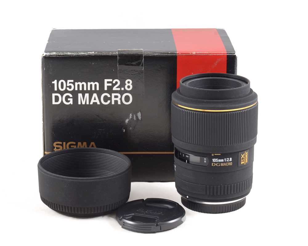Lot 1313 - Sigma 105mm f2.8 EX DG Macro Lens, 4/3rds Fit.