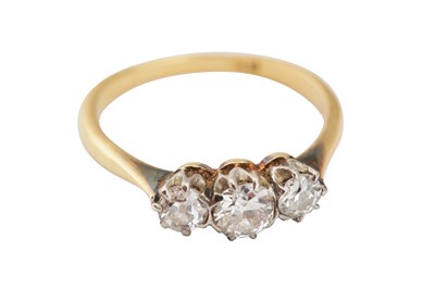 Lot 10 - A diamond three-stone ring