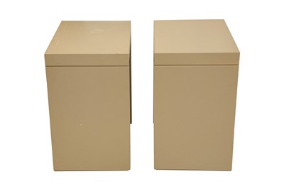 Lot 259 - A PAIR OF CONTEMPORARY BEDSIDE TABLES