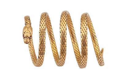 Lot 15 - A snake bracelet