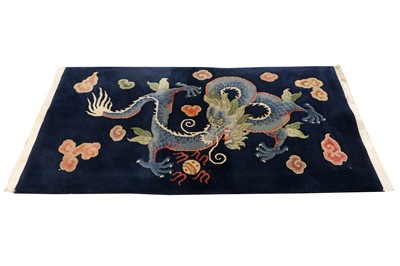 Lot 52 - A FINE CHINESE RUG
