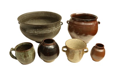 Lot 139 - A COLLECTION OF STUDIO POTTERY