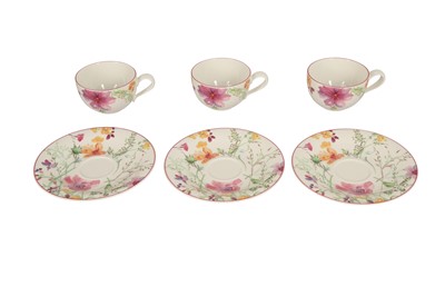 Lot 290 - A VILLEROY & BOCH SET OF THREE CUPS AND SAUCERS