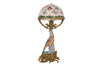 Lot 368 - A SAMSON PORCELAIN AND GILT METAL TABLE LAMP,LATE 19TH CENTURY