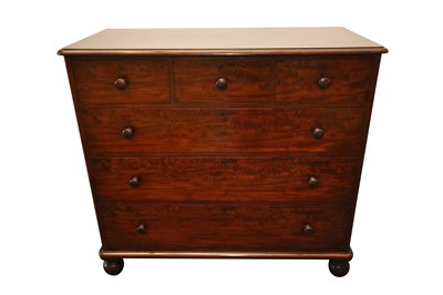 Lot 348 - AN EARLY VICTORIAN MAHOGANY SIX-DRAWER CHEST OF DRAWERS ATTRIBUTED TO GILLOWS