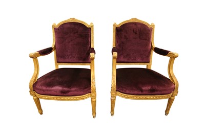 Lot 297 - A PAIR OF LOUIS XVI STYLE GILT FAUTEUIL ARMCHAIRS