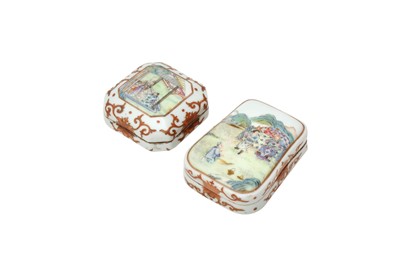 Lot 33 - TWO CHINESE FAMILLE ROSE SEAL PASTE BOXES.