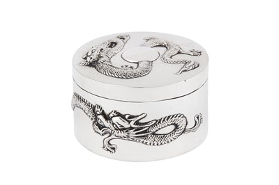 Lot 402 - An early 20th century Chinese Export silver box, Shanghai circa 1910