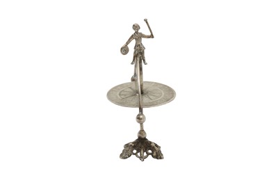 Lot 88 - AN EARLY 20TH CENTURY DUTCH UNMARKED SILVER MINIATURE SUNDIAL