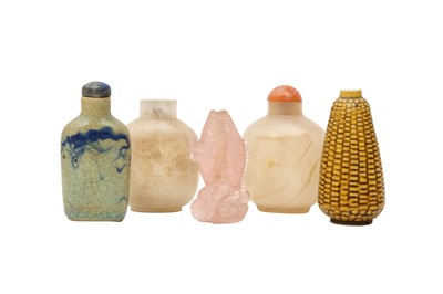 Lot 7 - FIVE CHINESE SNUFF BOTTLES.