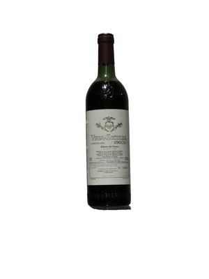 Lot 109 - Vega Sicilia Unico, Ribera del Duero, Spain, 1985, one bottle