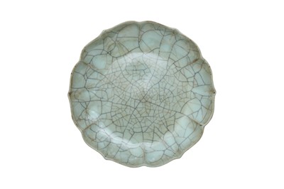 Lot 329 - A CHINESE CRACKLE-GLAZED DISH.