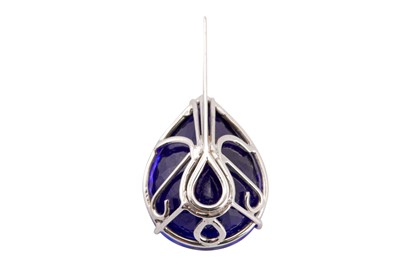 Lot 60 - A tanzanite pendant