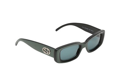Lot 184 - Gucci Green GG Logo Rectangular Sunglasses
