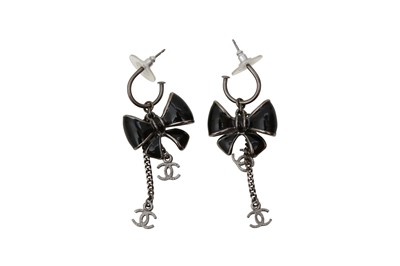 Lot 269 - Chanel Bow CC Logo Drop Pierced Earrings