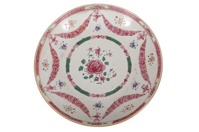 Lot 489 - AN EIGHTEENTH CENTURY QING DYNASTY CHINESE FAMILY ROSE SHALLOW BOWL