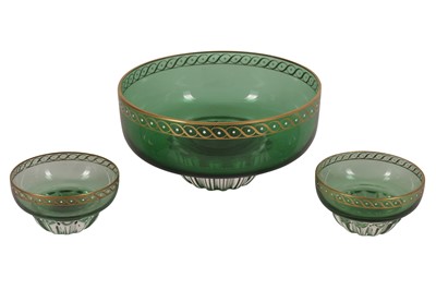 Lot 170 - A MID TWENTIETH CENTURY GREEN GLASS FRUIT BOWL AND A PAIR OF MATCHING SMALLER BOWLS