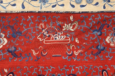 Lot 115 - AN ANTIQUE CHINESE TEXTILE