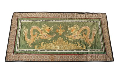 Lot 486 - A CHINESE SILK PANEL, LATE NINETEENTH AND  EARLY TWENTIETH CENTURY