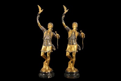 Lot 410 - ***COLLECTED BY VENDOR*** A LARGE PAIR OF TWENTIETH CENTURY GILT AND SILVERED BRONZE FIGURES OF FALCONERS
