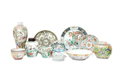 Lot 520 - A SMALL COLLECTION OF CHINESE FAMILLE-ROSE PORCELAIN