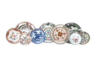 Lot 510 - A GROUP OF NINE CHINESE DISHES AND SAUCERS