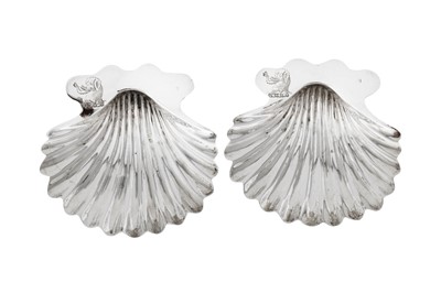Lot 197 - A pair of George III sterling silver butter shells, London 1771 by William Abdy