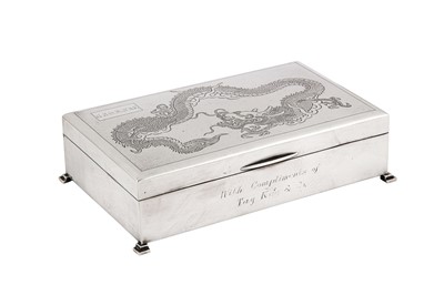 Lot 63 - AN EARLY 20TH CENTURY CHINESE EXPORT SILVER CIGARETTE BOX, HONG KONG CIRCA 1930 RETAILED BY LEE YEE HING