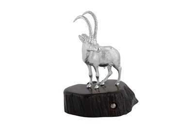 Lot 174 - A contemporary Zimbabwean silver model of a Sable antelope, Harare 2015 by Patrick Mavros