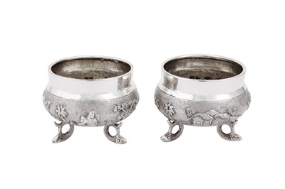 Lot 123 - A PAIR OF EARLY 20TH CENTURY ANGLO – INDIAN SILVER SALTS, CALCUTTA CIRCA 1910