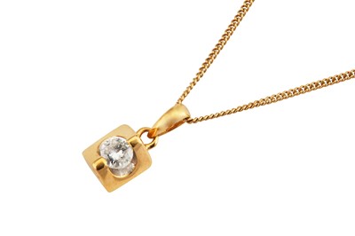 Lot 123 - A diamond pendant necklace