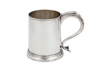 Lot 703 - A George I provincial sterling silver pint mug, Exeter 1722 by John Elston I (died 1732-33)