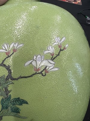 Lot 93 - A CHINESE FAMILLE-ROSE LIME-GREEN SGRAFFITO-GROUND VASE