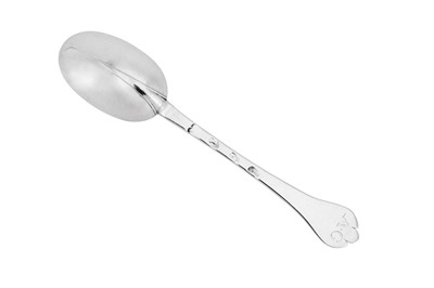 Lot 719 - A Queen Anne Britannia standard silver tablespoon, London 1703 by Edward Gibson (free. 14th Nov 1690)