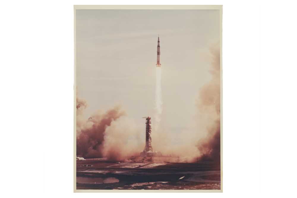 Lot 419 - First manned flight of the Saturn V, Apollo 8 launches to the moon.